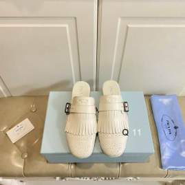 Picture of Prada Shoes _SKUPradasz35-40Y020118797